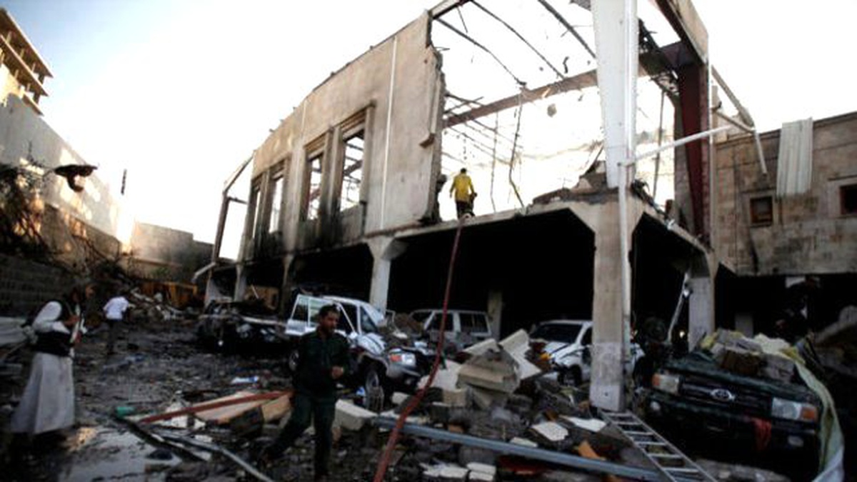 Yemen\'deki Taziye Merasimine Saldırı