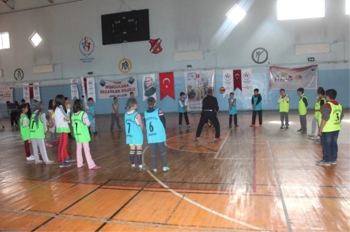 Ağrı\'da Amatör Spor Haftası Etkinleri Başladı