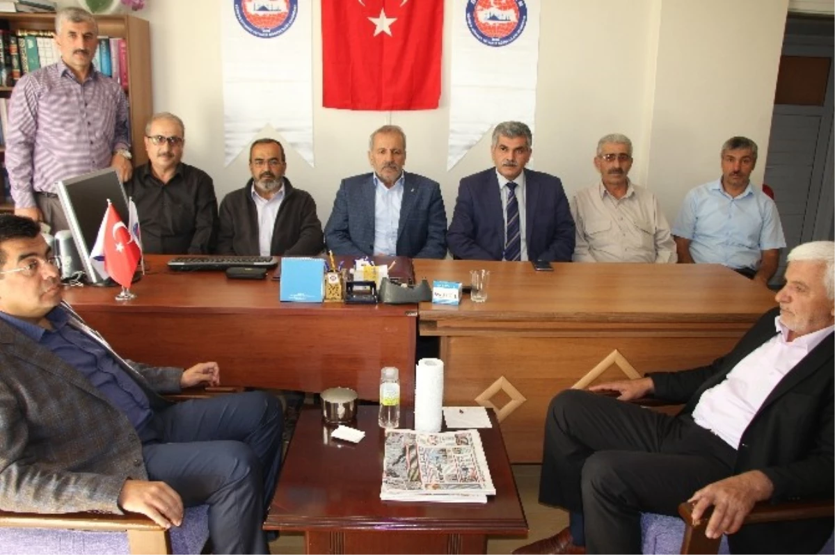AK Parti Milletvekili Şahin, CHP\'ye Sert Çıktı