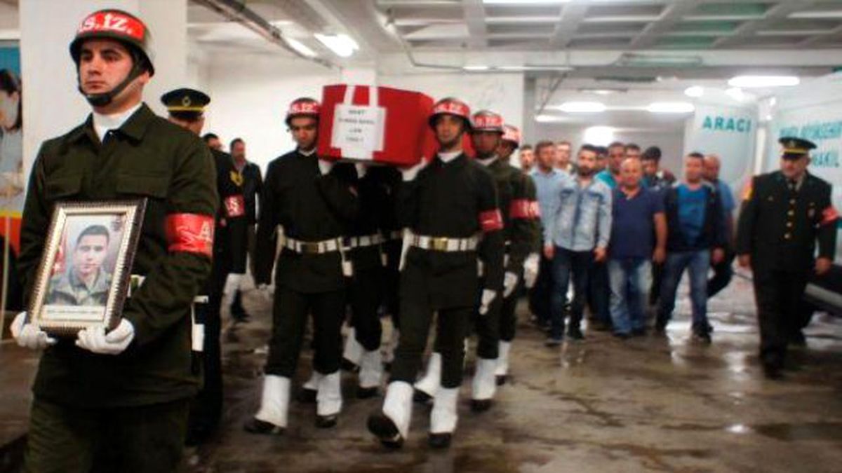 Görüntülü Haber) Alaşehir Şehidini Karşıladı