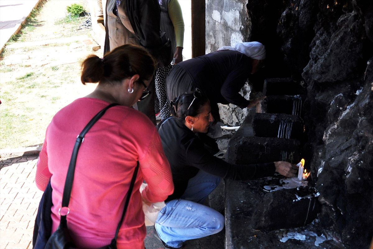 Aşure Günü Nedeniyle Lokma Dağıtıldı
