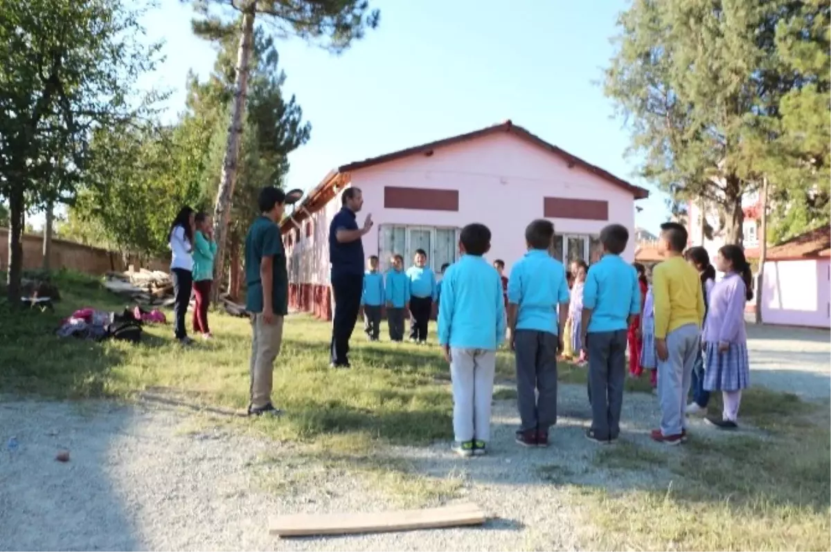 Atatürk İlkokulu\'nda İzcilik Faaliyetleri