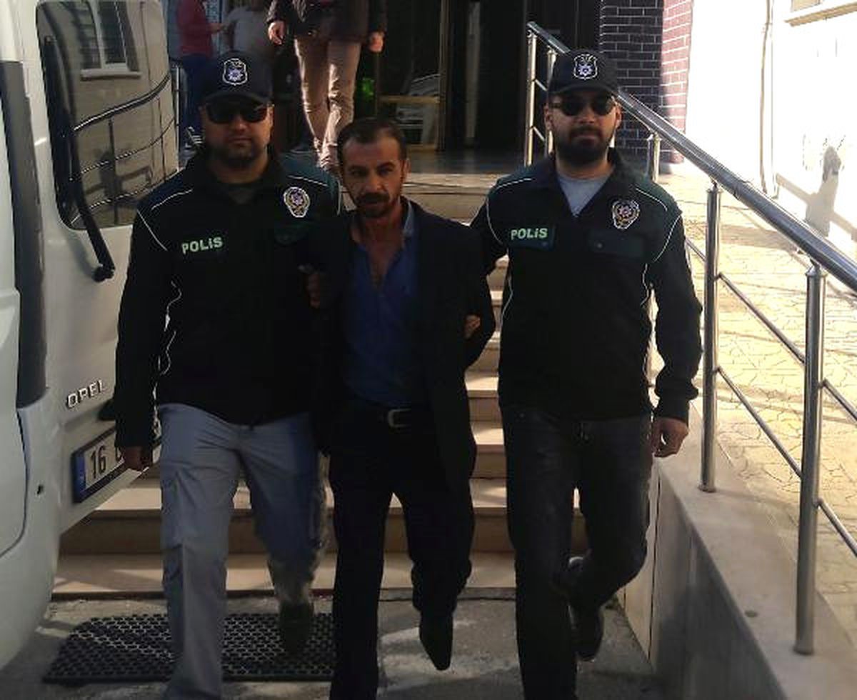 Baba-oğul Uyuşturucu Ticareti Yapmaktan Gözaltına Alındı