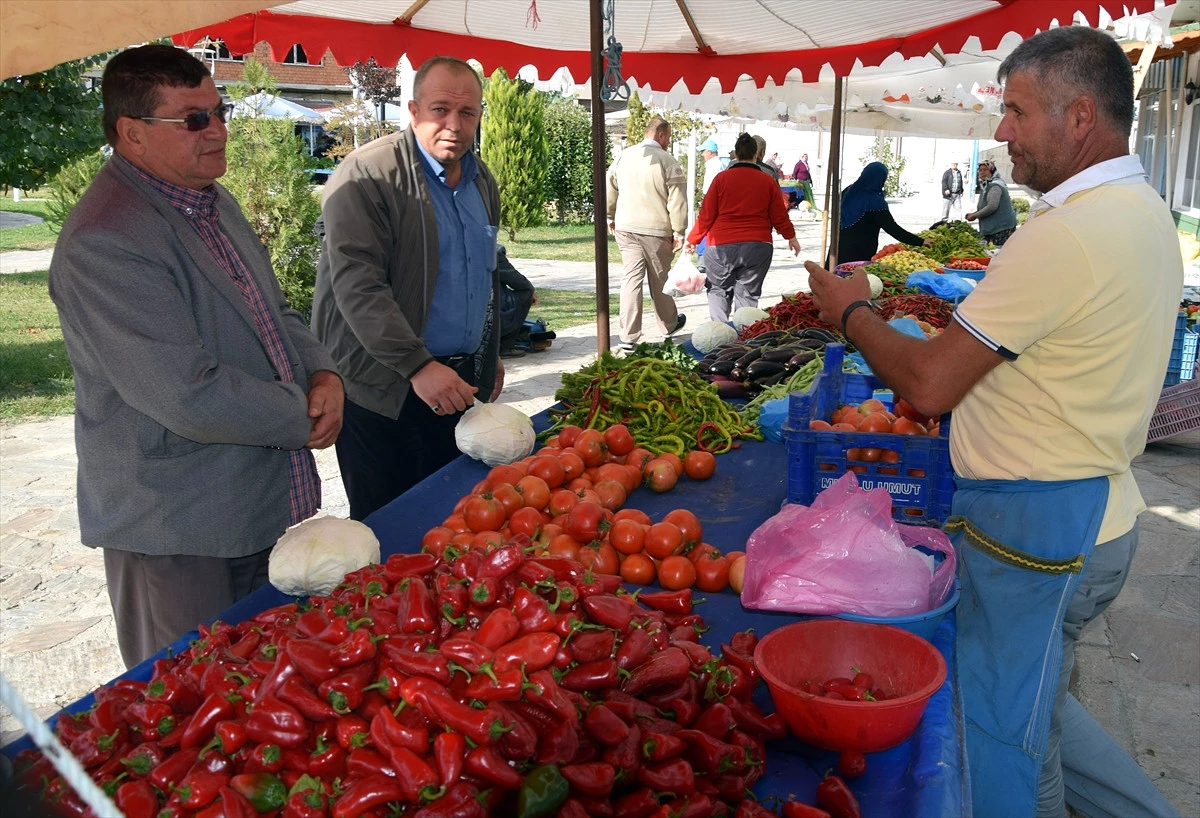 Babaeski\'de Üretici Pazarı Açıldı