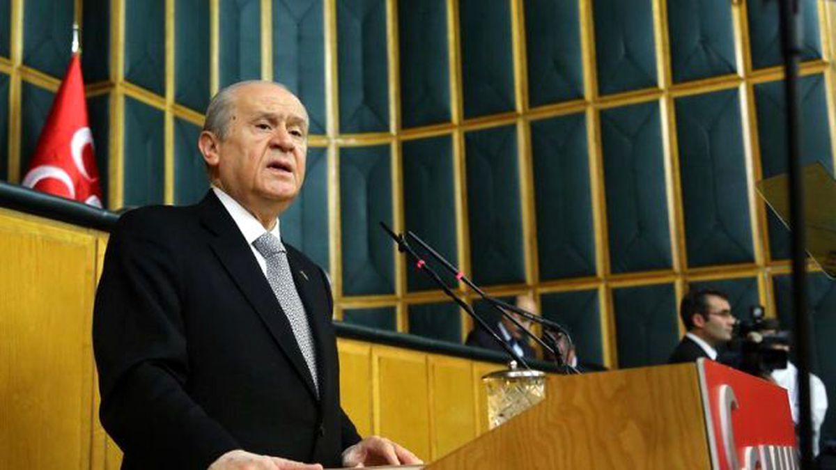 Bahçeli'den Başkanlık Referandumuna Yeşil Işık