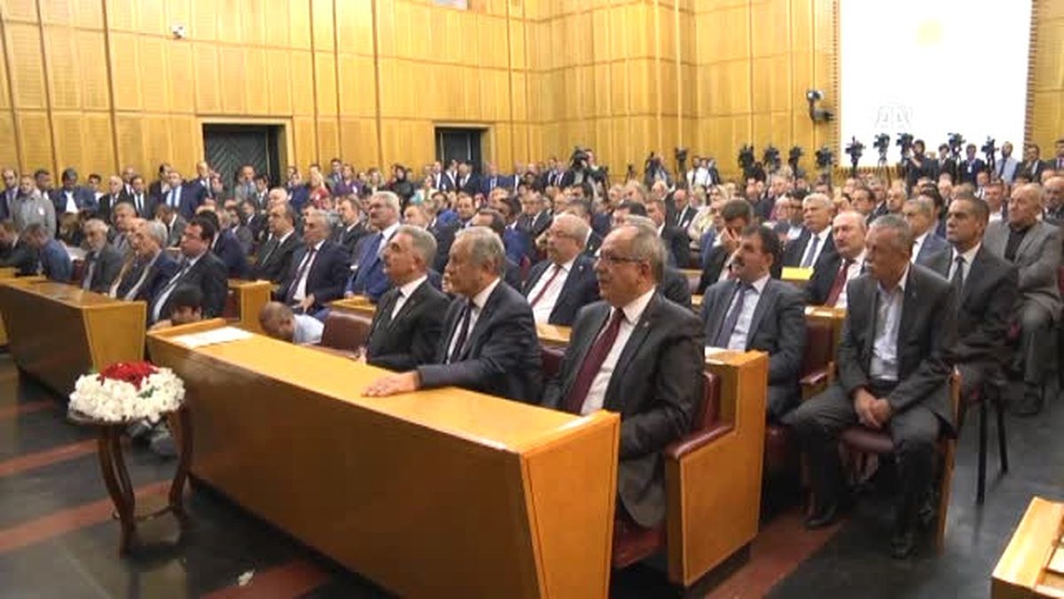 Bahçeli: "Türkiye Cumhuriyeti\'nin Terörden Büyük Olduğunu Söyletelim"