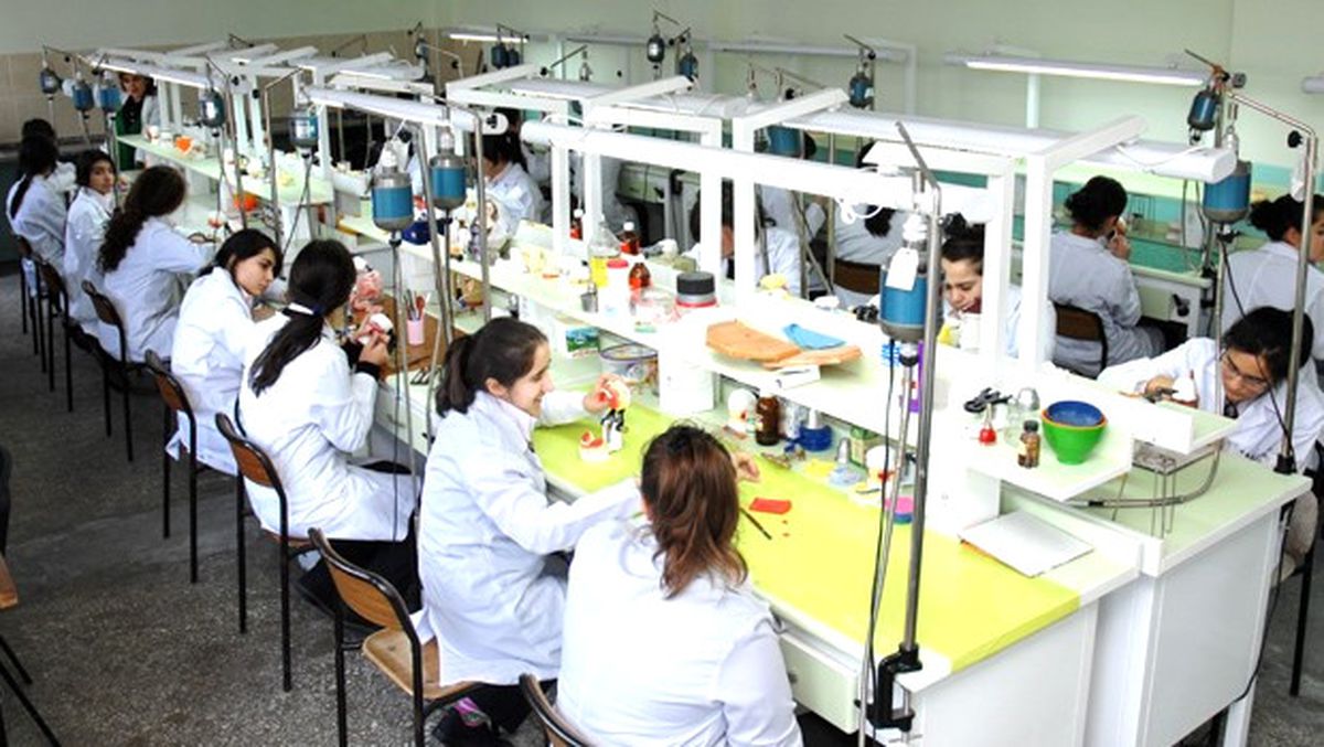 Sağlık Meslek Lisesi Öğrencileri Staj Ücreti Vermeyecek, Üstüne Ücret Alacak