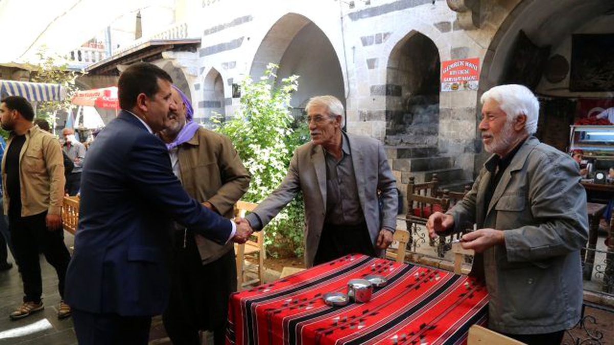 Başkan Ekinci Esnafla İç İçe