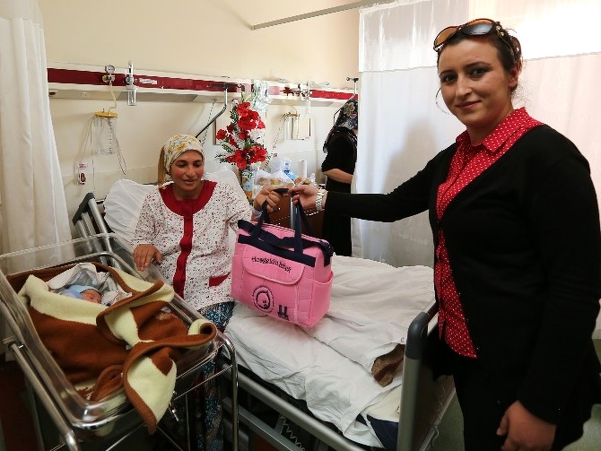 Büyükşehir\'in Sosyal Projesi "Bir Ömür Bir Fidan"A Yoğun İlgi
