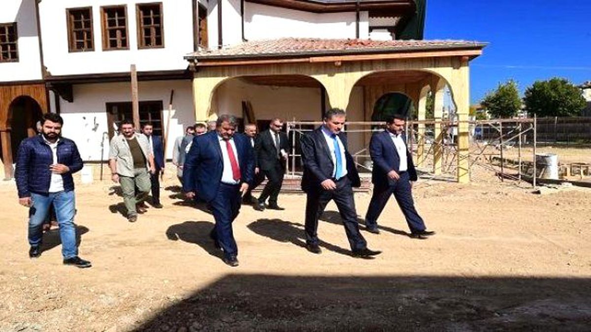 Çakır, Kerpiç Evlerde İncelemede Bulundu