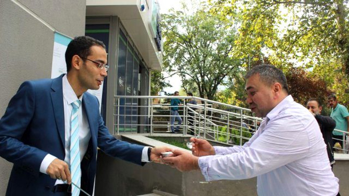 Clk Uludağ Elektrik Aşure Gününde Müşterilerinin Ağzını Tatlandırdı