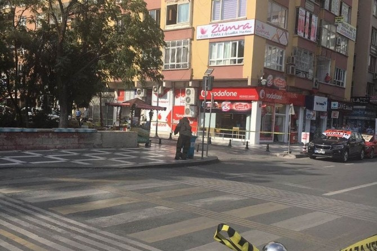 Çöp Kutusundaki Çanta Fünye ile Patlatıldı