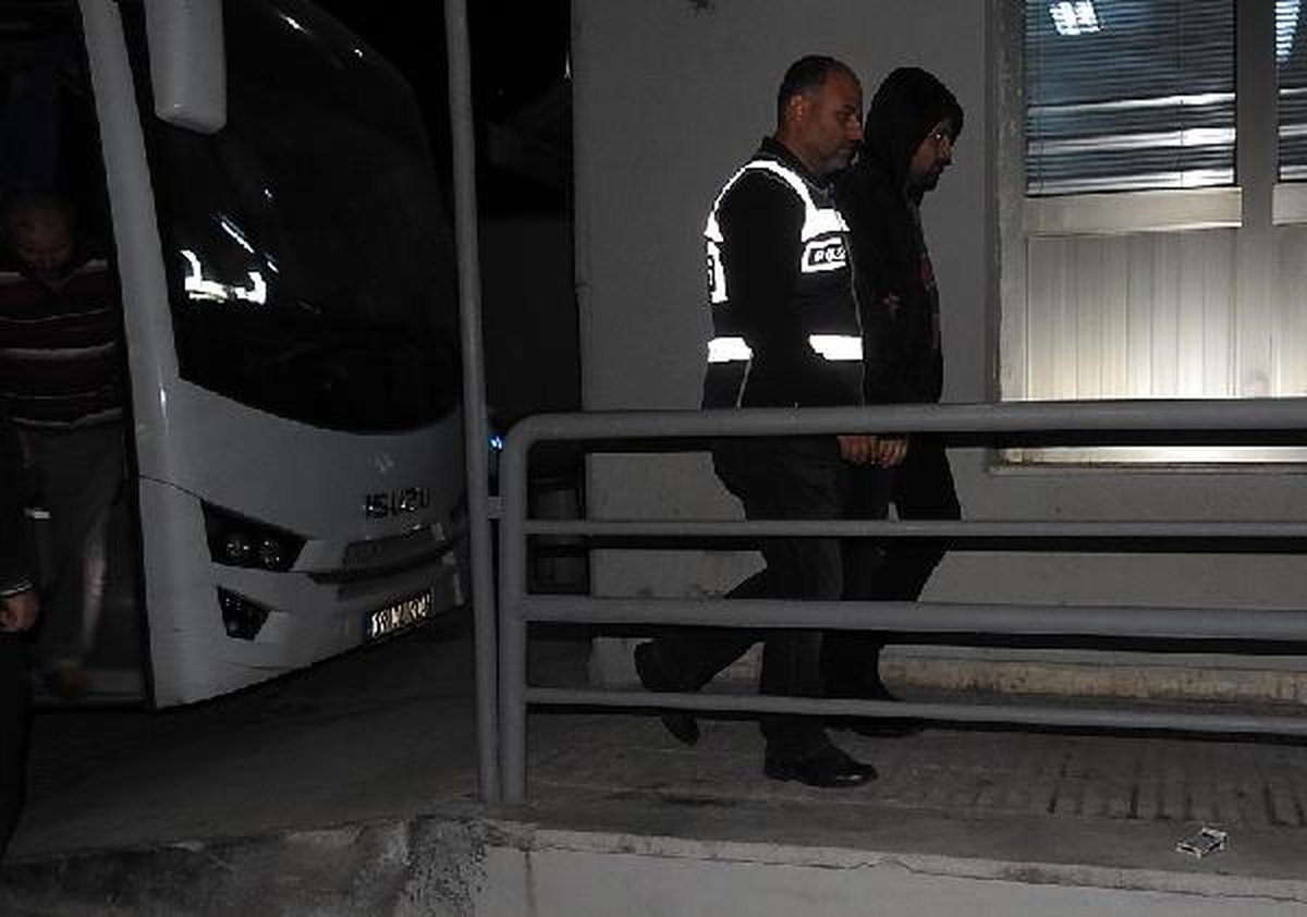 Çorum\'da 10 Emniyet Mensubu Fetö\'den Tutuklandı