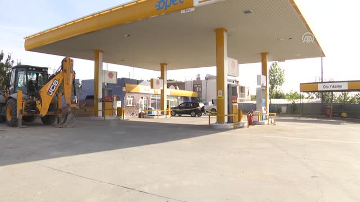 Diyarbakır\'da AK Parti İlçe Başkanına Terör Saldırısı - Olay Yeri