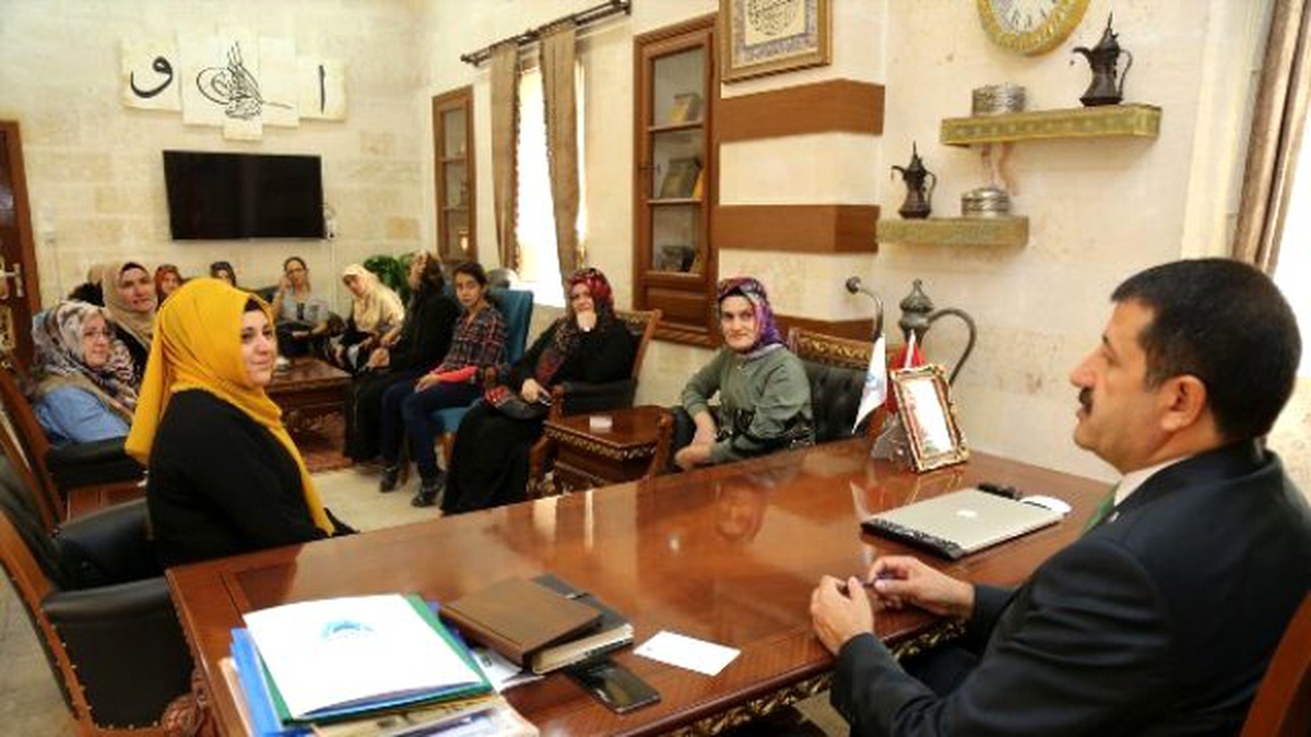 Ekinci, Misafirlerine Urfa\'yı Anlattı
