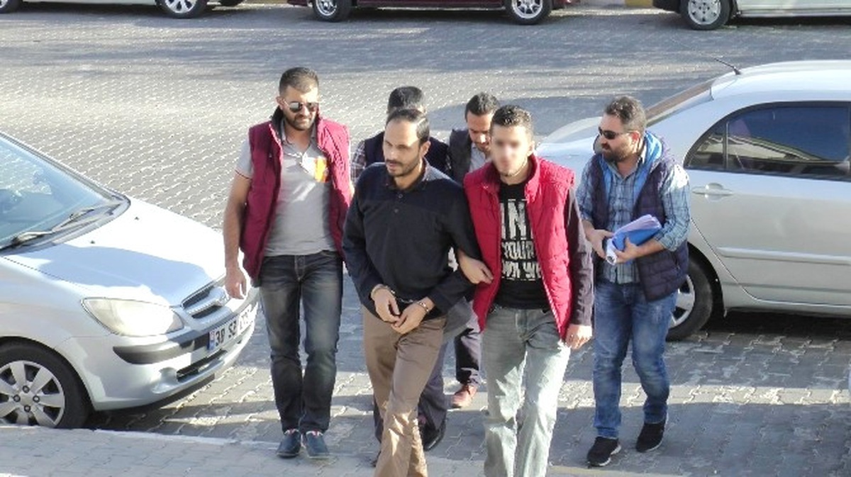 Fetö/pdy\'den Gözaltına Alınan 5 Kişi Adliyeye Sevk Edildi