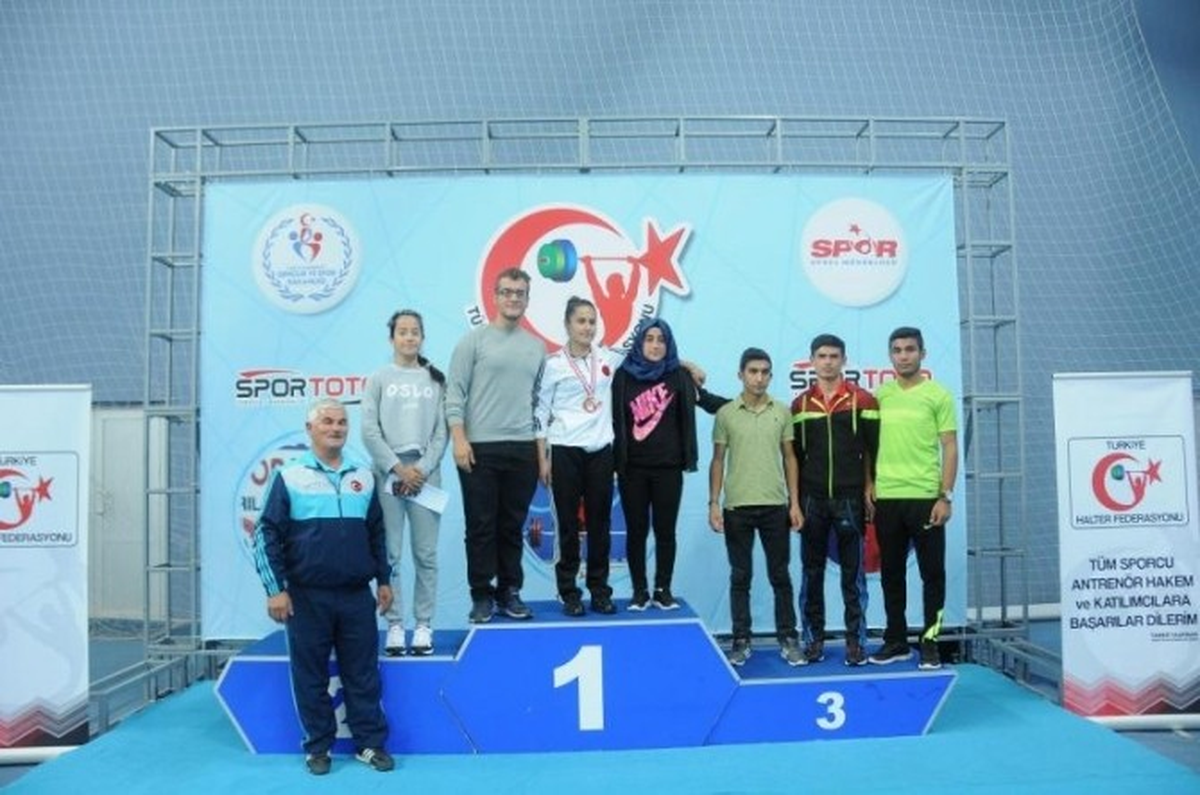 Gamze Kızıldağ Türkiye Halter Şampiyonu Oldu