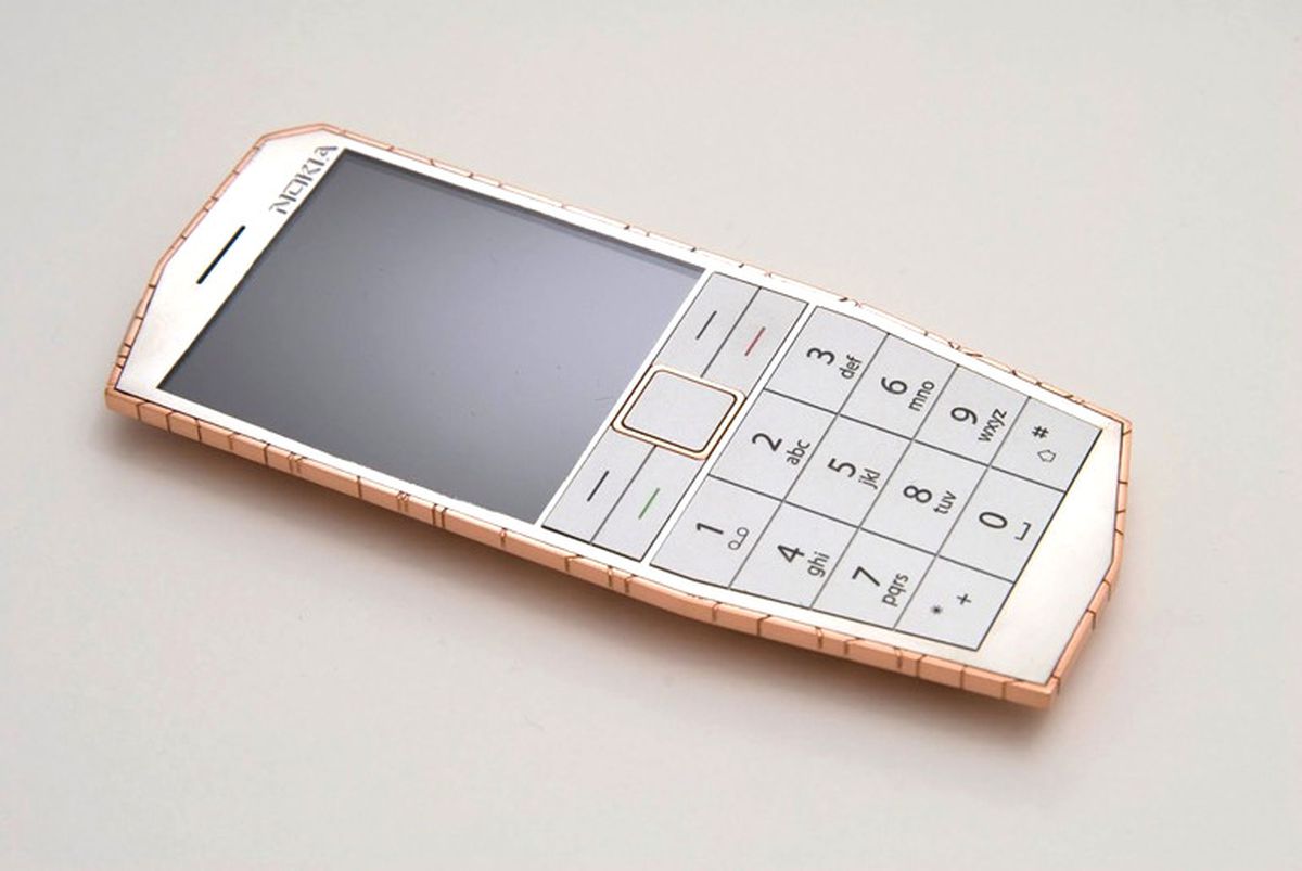 Gelecekçi 6 Cep Telefonu Tasarımı...