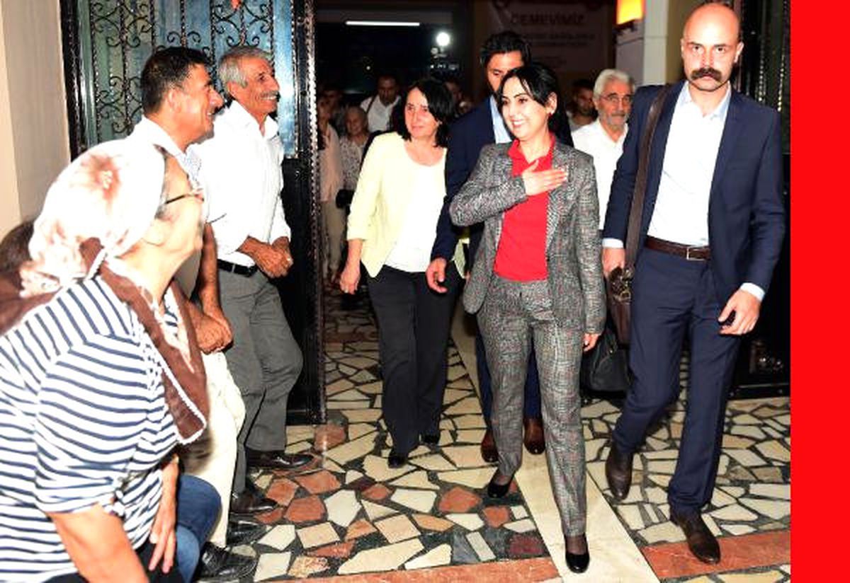 Hdp Eş Başkanı Yüksekdağ, Antalya\'da Oruç Açma Lokmasına Katıldı