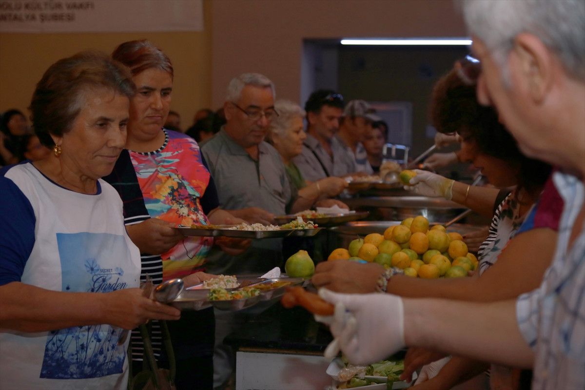 Hdp Eş Genel Başkanı Yüksekdağ Antalya\'da