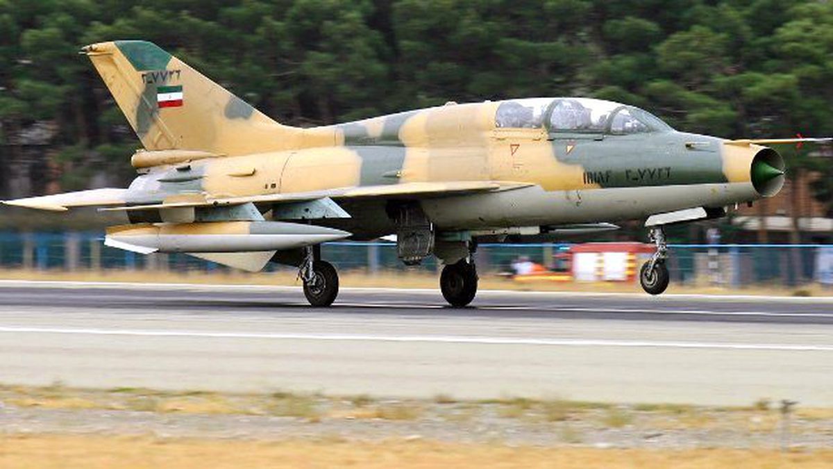 İran'da Askeri Uçak Düştü: 2 Pilot Öldü