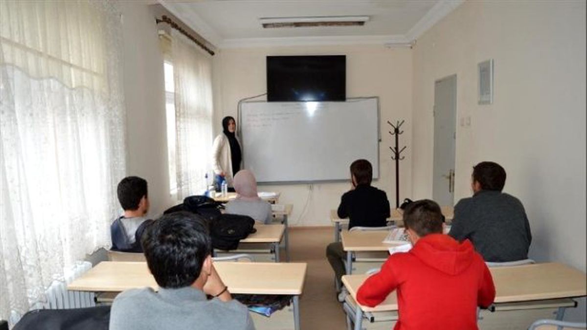 İvrindi\'de Ücretsiz KPSS Kursu İlgi Gördü