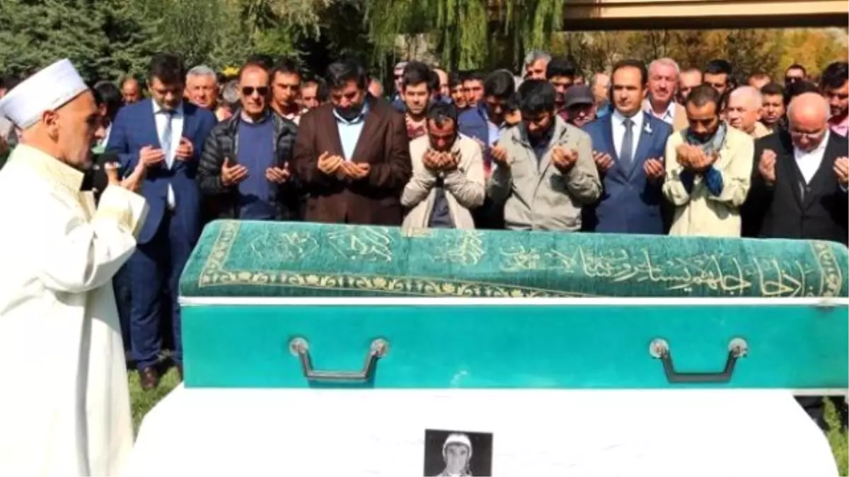 Jokey Ömer Kaya Son Yolculuğuna Uğurlandı