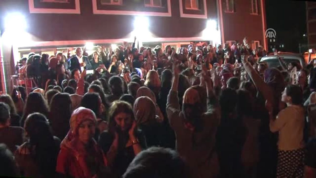 Kız Yurdunda Kalan Öğrencilerden Eylem