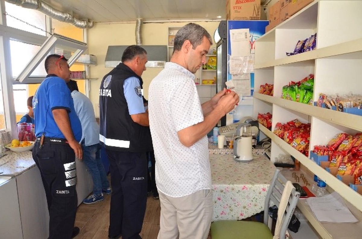 Kuşadası\'nda Zabıta Ekiplerinden Kantin Denetimi