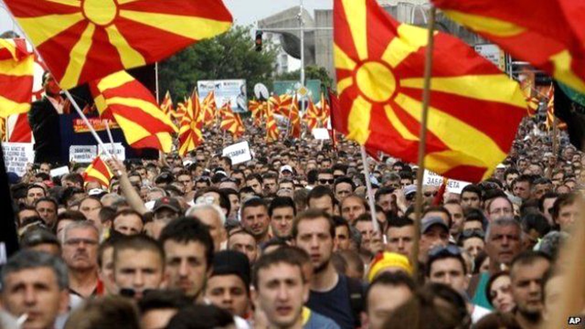 Makedonya\'da Hükümet Karşıtı Yürüyüş