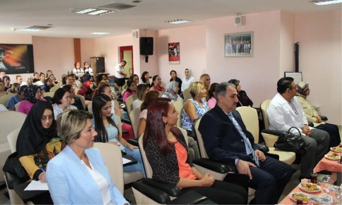 Mersin\'de Normal Doğuma Yönelik Eğitim Semineri