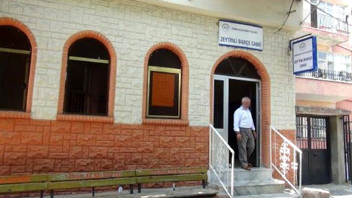 Öğretmen Oğlu FETÖ Suçlamasıyla Tutuklanan İmam İntihar Etti