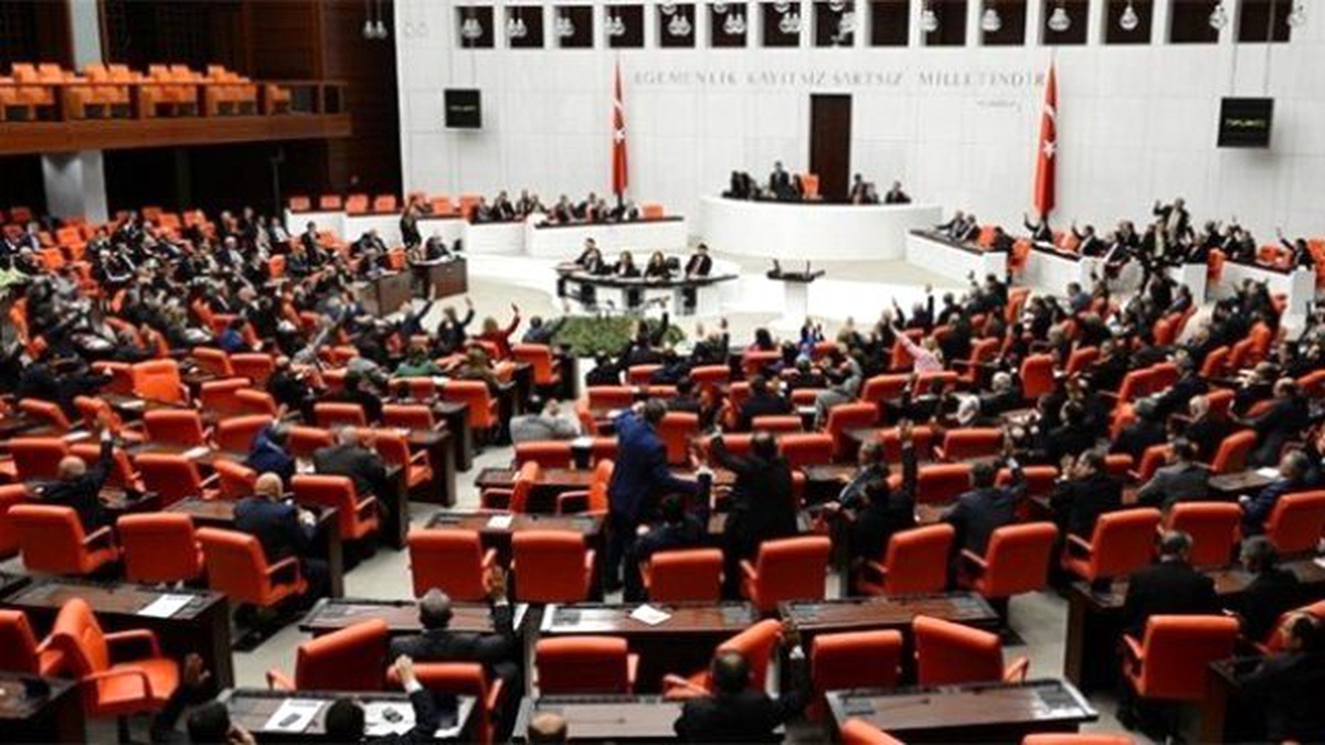 Ohal\'in 3 Ay Daha Uzatılmasına İlişkin Başbakanlık Tezkeresi Kabul Edildi
