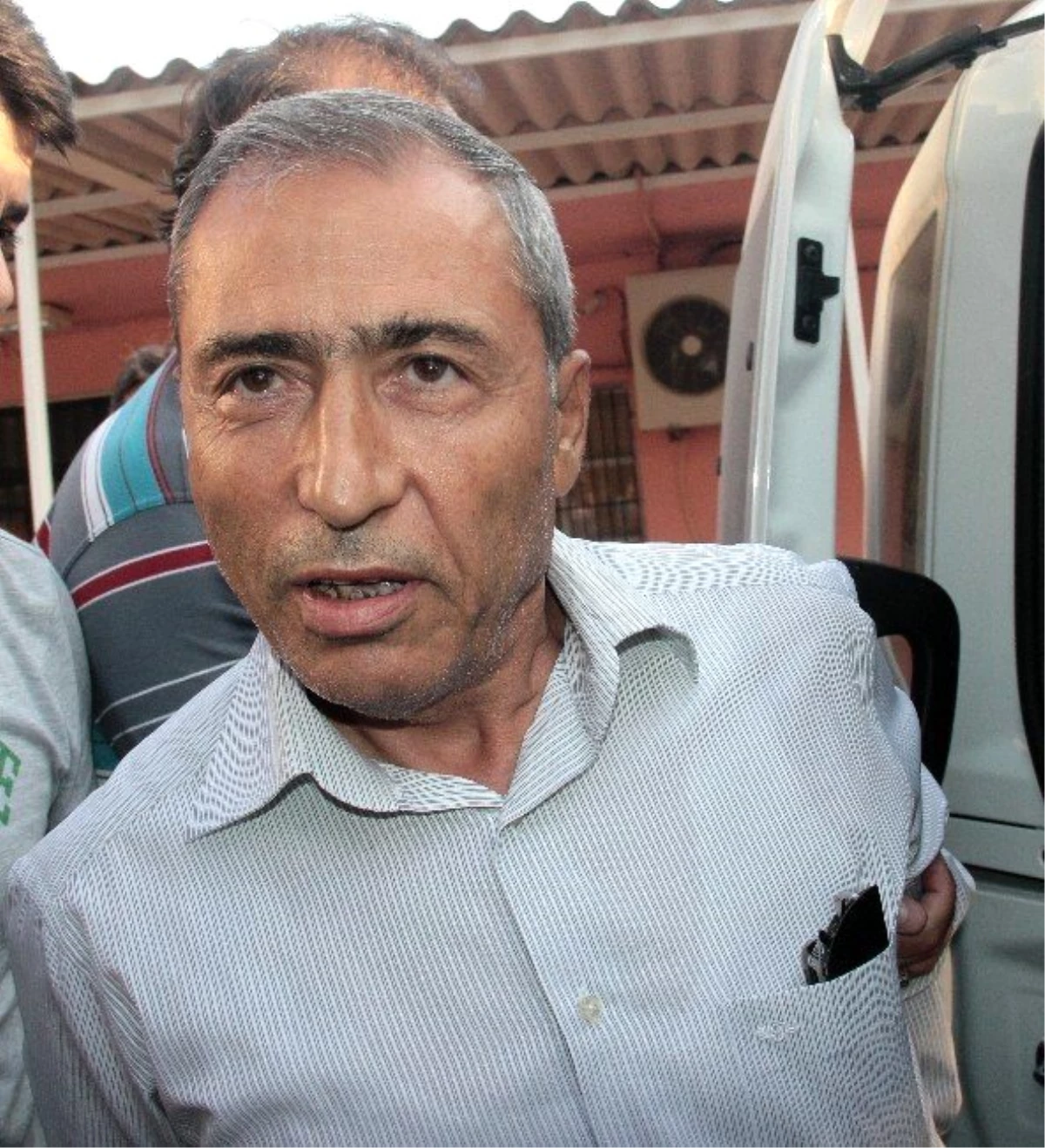 Görüntülü Haber) Mersin Eski Emniyet Müdürü Arif Öksüz Gözaltında