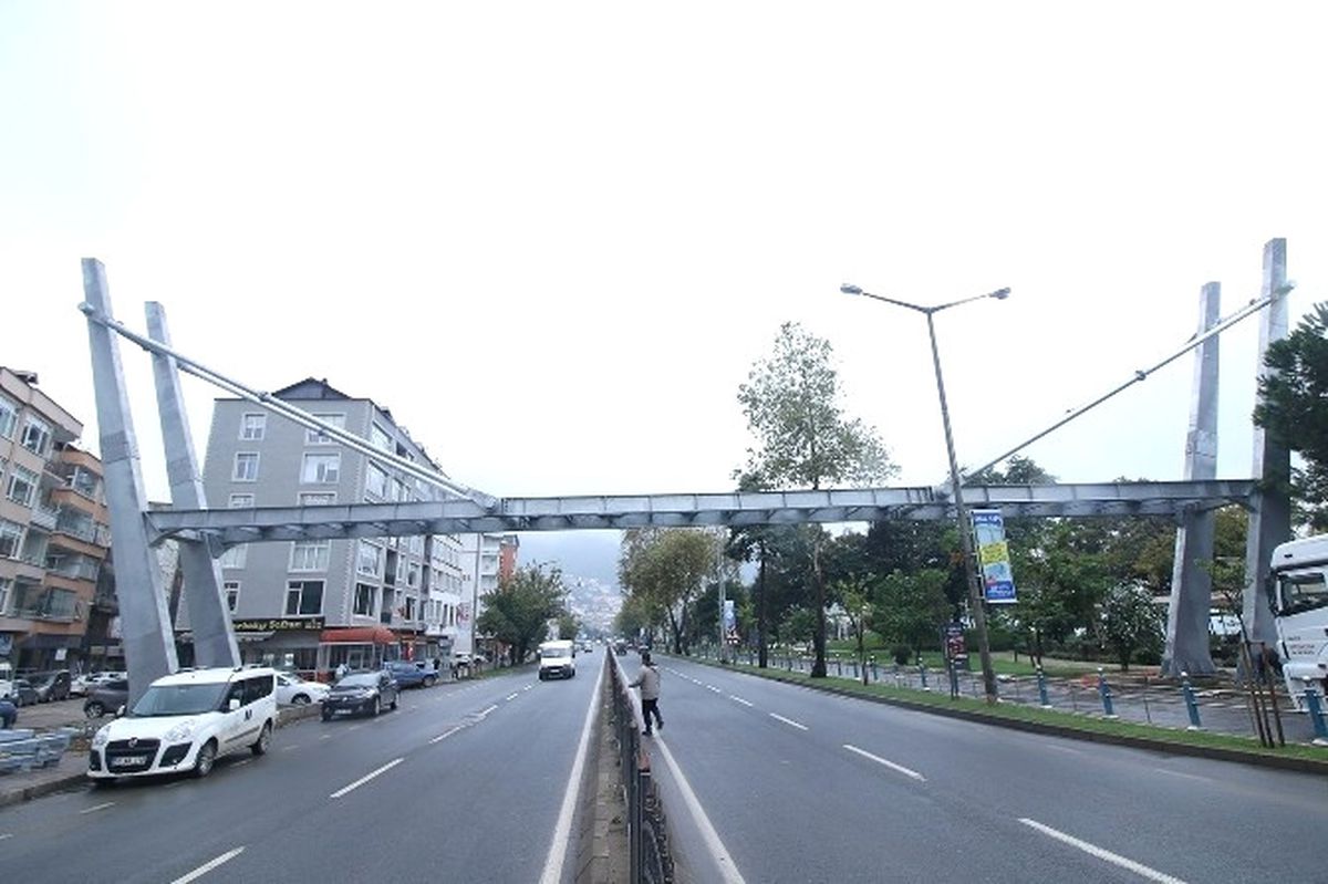Ordu\'da Sahil Yoluna Yürüyen Merdiven