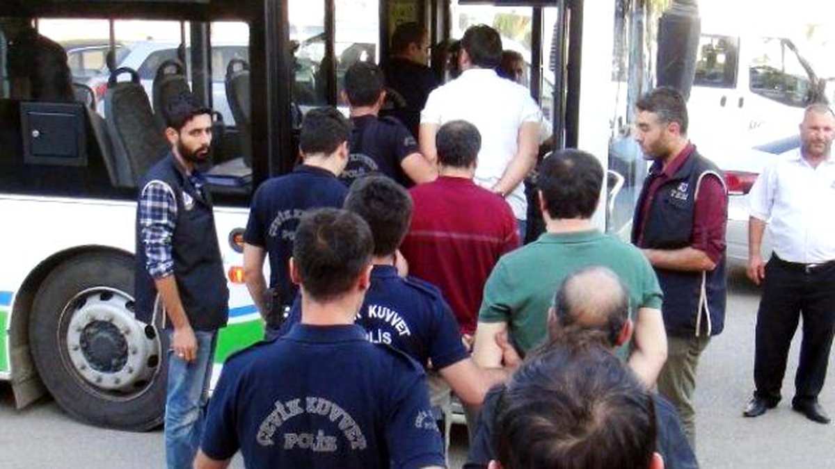 Şanlıurfa\'da Fetö\'den 6 Kişi Tutuklandı