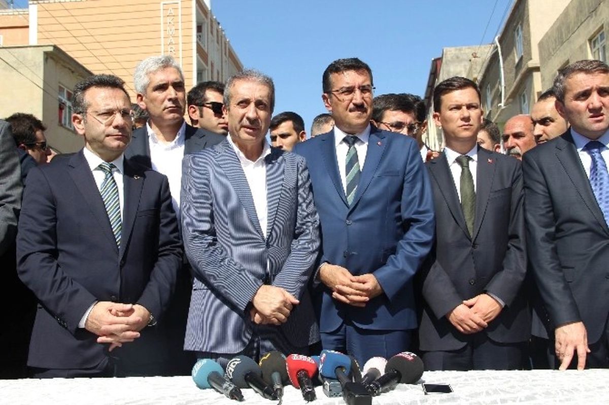 Terör Saldırısında Hayatını Kaybeden AK Parti Dicle İlçe Başkanı Aktert Toprağa Verildi