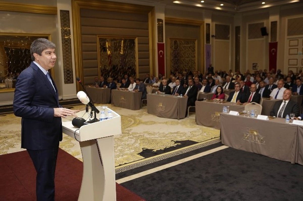 Türel: "Antalya Esnafı ile İşbirliği İçindeyiz"