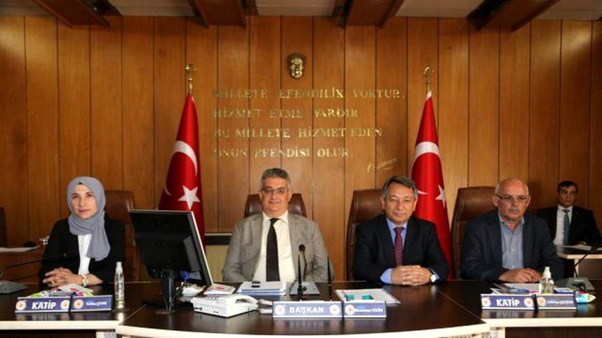 Vali Aykut Pekmez İl Genel Meclisini Ziyaret Etti