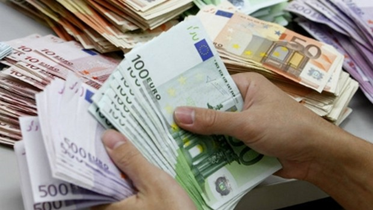 Yunanistan\'a 1,1 Milyar Euro Kredi
