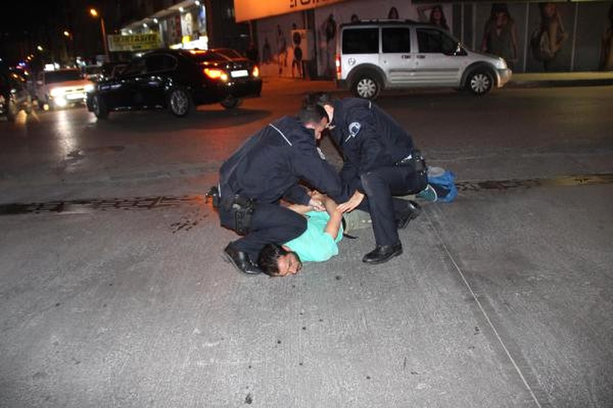 Zonguldak\'ta Alkollü Adam Polise Zor Anlar Yaşattı