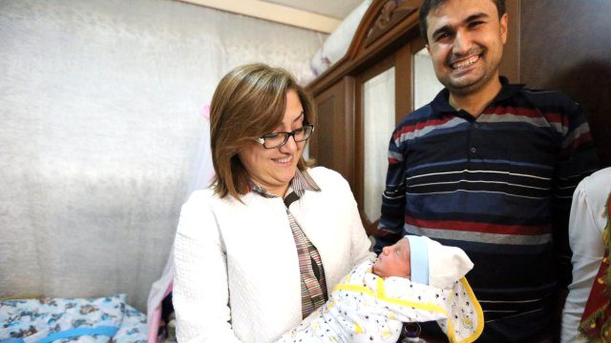 9 Yıldır Bekledikleri Bebeğe Sonunda Kavuştular