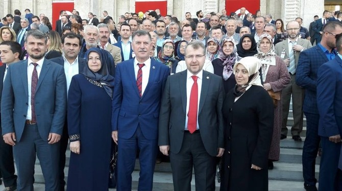 AK Parti Vezirhan Teşkilatı Üyeleri ve Başkan Duymuş Ankara\'da