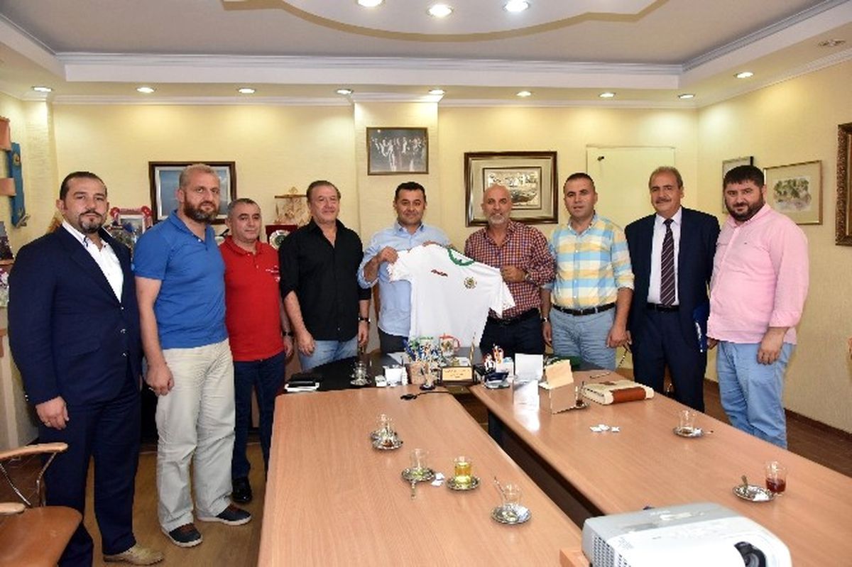 Alanyaspor\'dan Başkan Yücel\'e Teşekkür Ziyareti