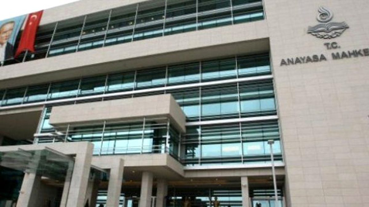 Anne ve Babasını Silahlı Saldırıda Kaybedene Tazminat
