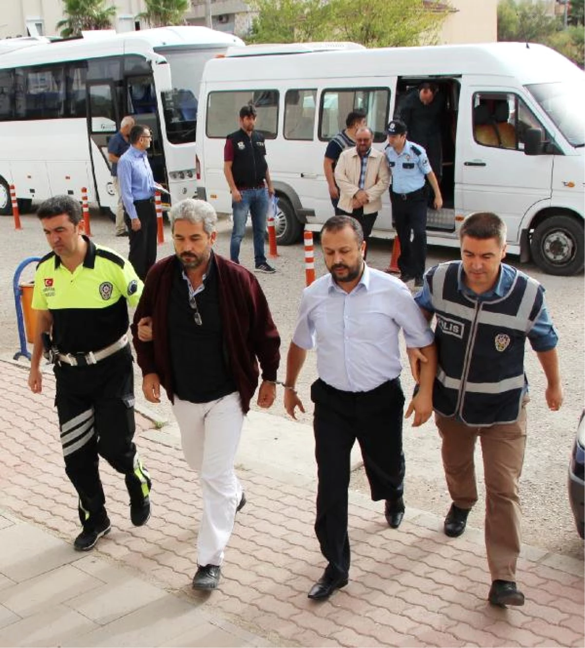 Antalya\'da Fetö\'den 19 Tutuklama (2)