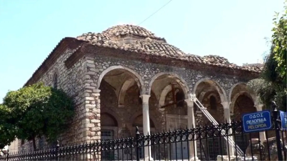 Atina\'da Cami İçin İmzalar Atıldı