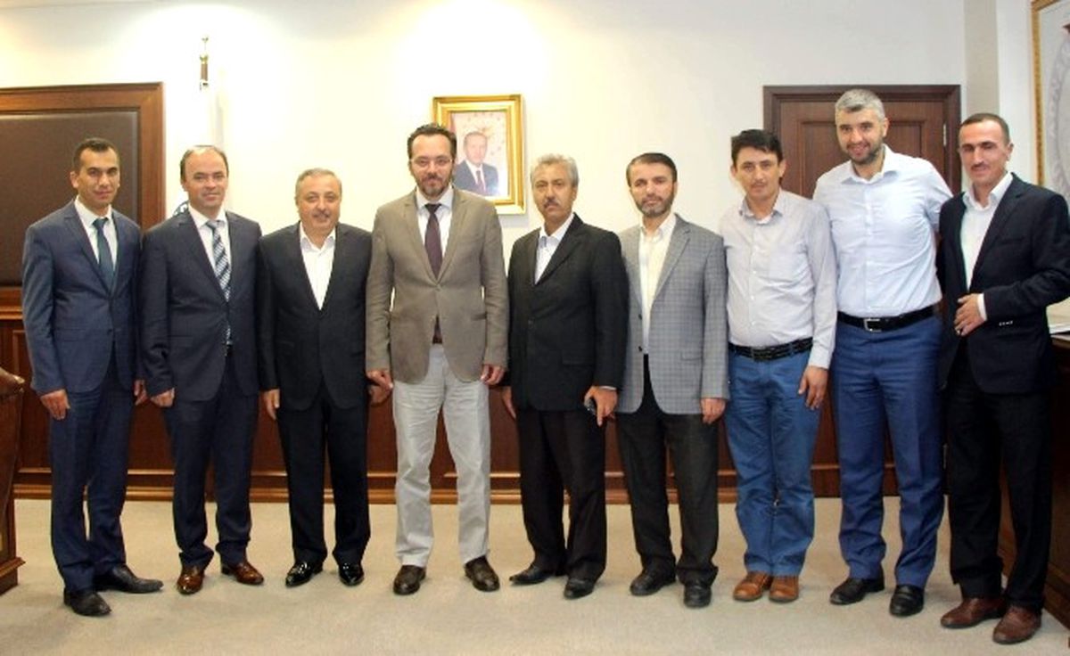 Aydın Sivil Toplum Kuruluşlarından Rektör Bircan\'a Tam Destek