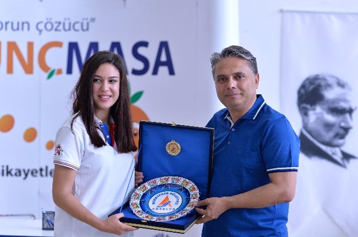 Başkan Uysal, Dünya İkincisi Sultan\'ı Tebrik Etti