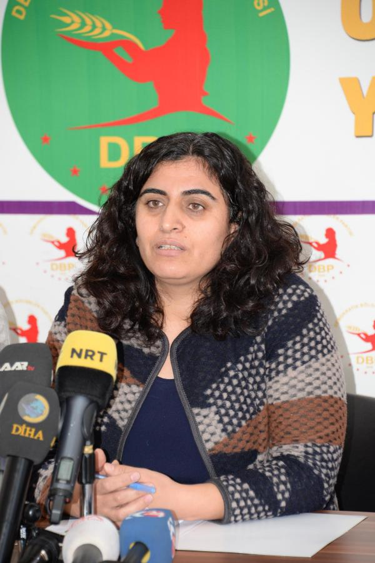 Dbp Eş Genel Başkanı Tuncel: Bu Tehditler Karşısında Siyaseti Bırakacak Değiliz